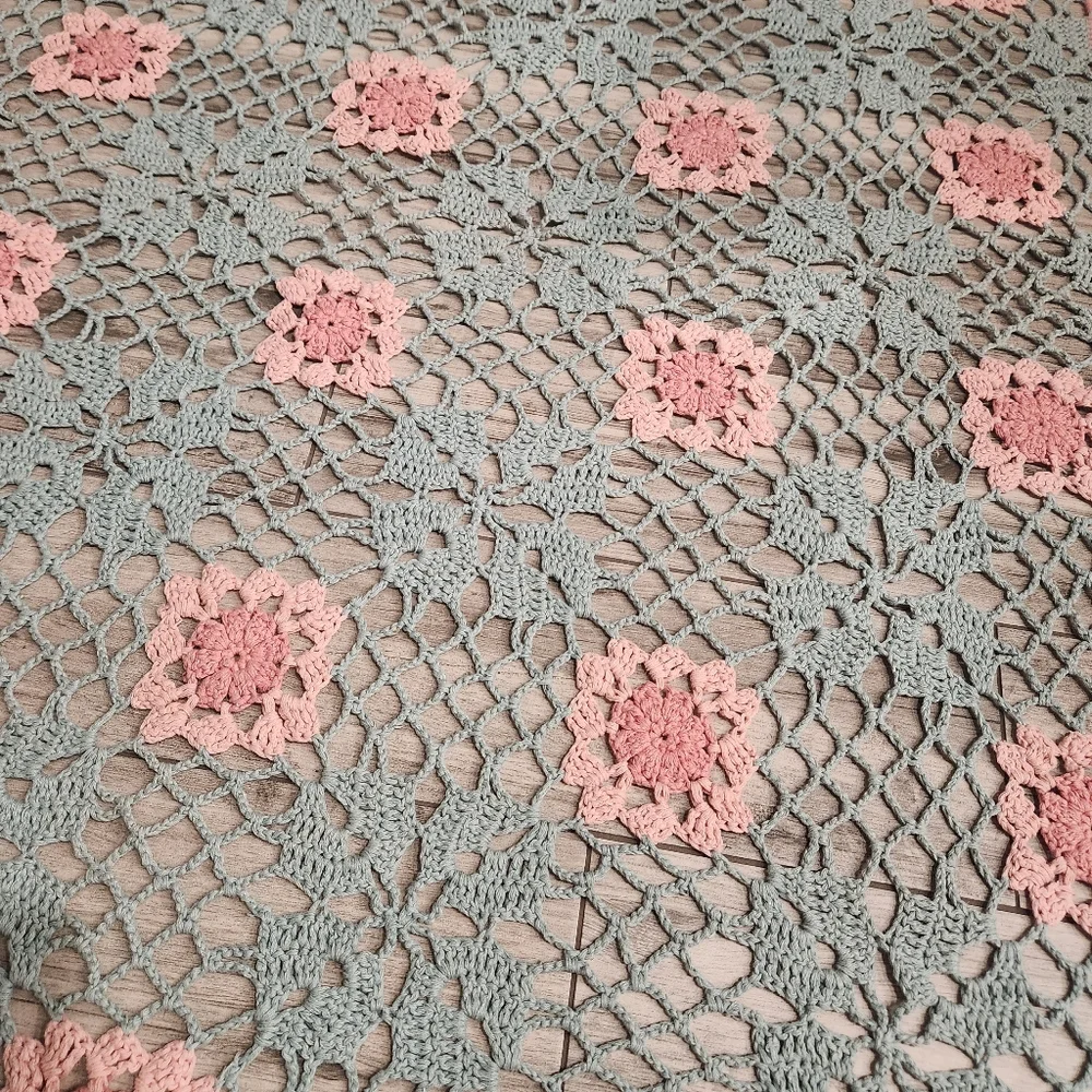 Vintage Imperial Elegance Crochet Afghan Throw Floral Granny Square Green Pink